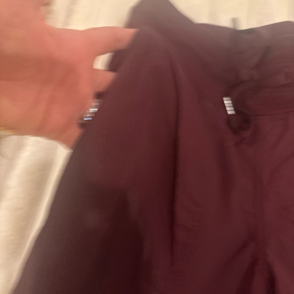 lululemon athletica woman’s Burgundy Joggers - Picture 4 of 6